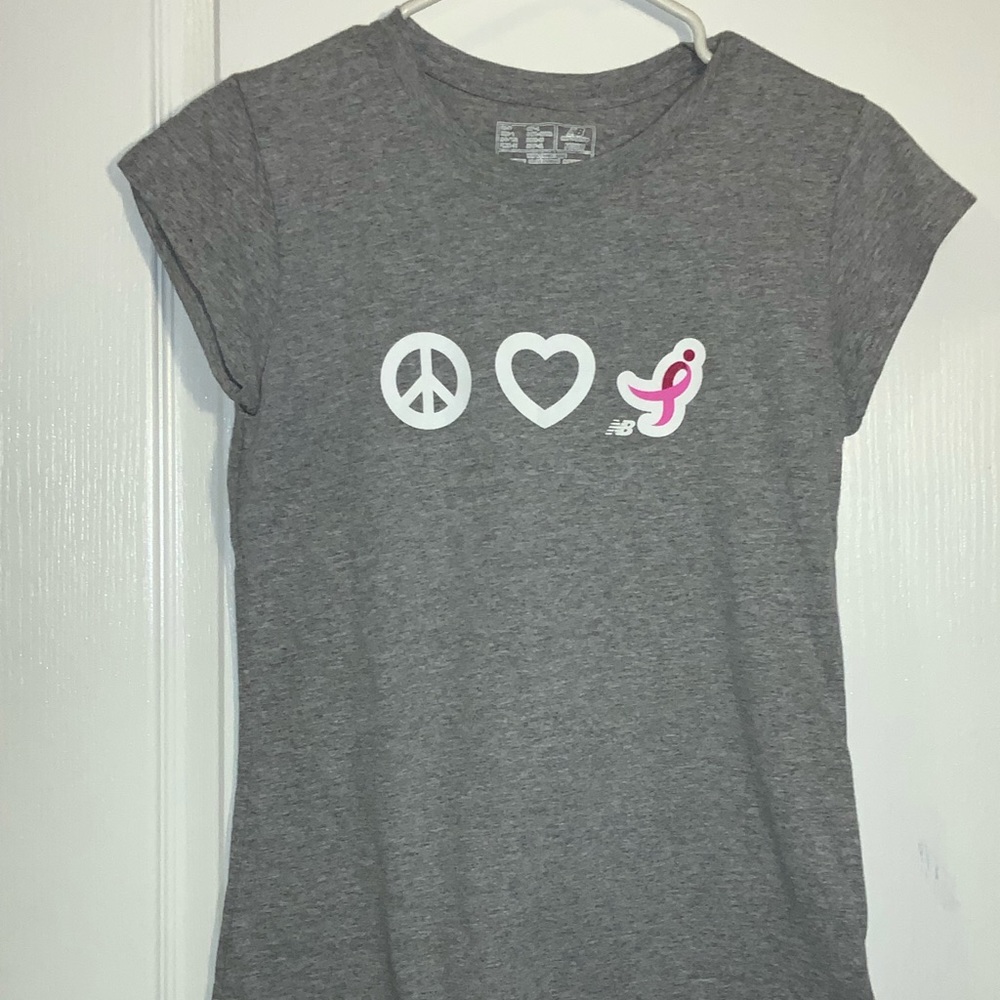 Women’s New Balance T-shirt